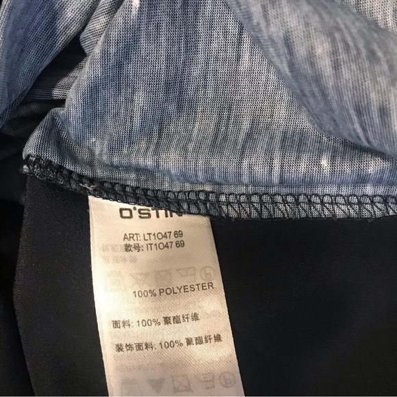 Cute Navy Blue Graphic Tee - Size Medium - Picture 6 of 7